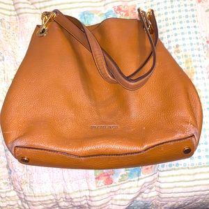 Micheal kors bag brown excellent condition beautiful bag beautiful accents